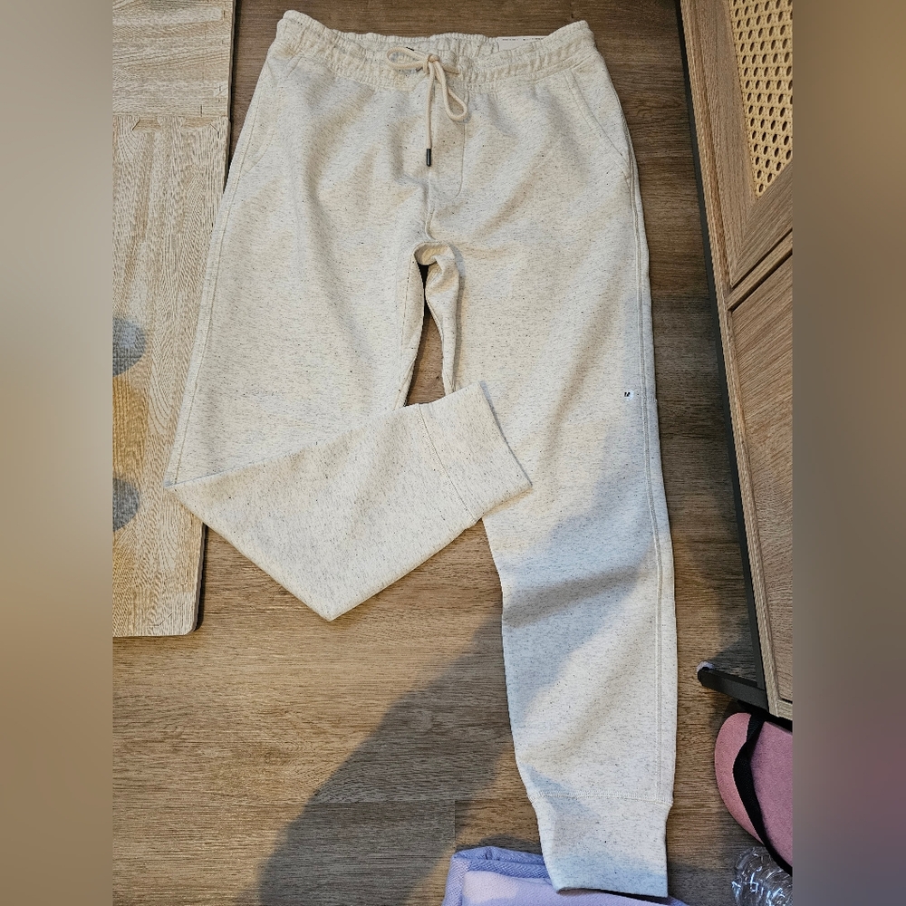 Brand new men's American eagle joggers